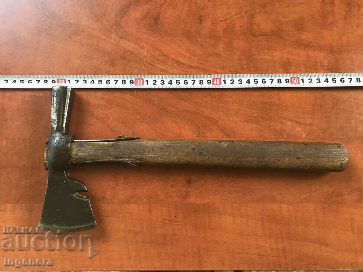AX HAMMER TESLA TRENCHING TOOL FROM THE WAR