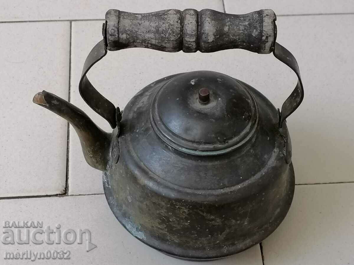 Auction Old brass teapot household dish Auction Old brass teapot household dish
