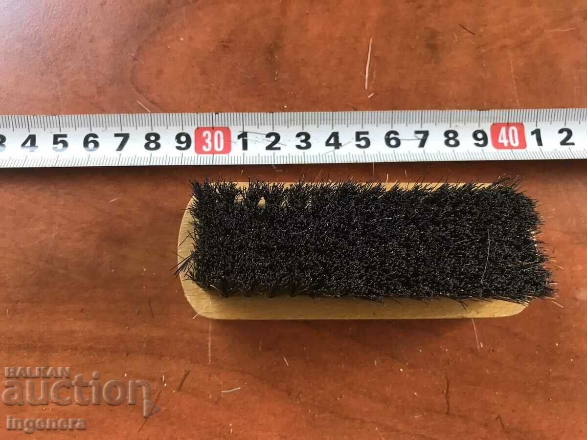 Delivery of CLOTHES BRUSH BRAND NEW Delivery of CLOTHES BRUSH BRAND NEW