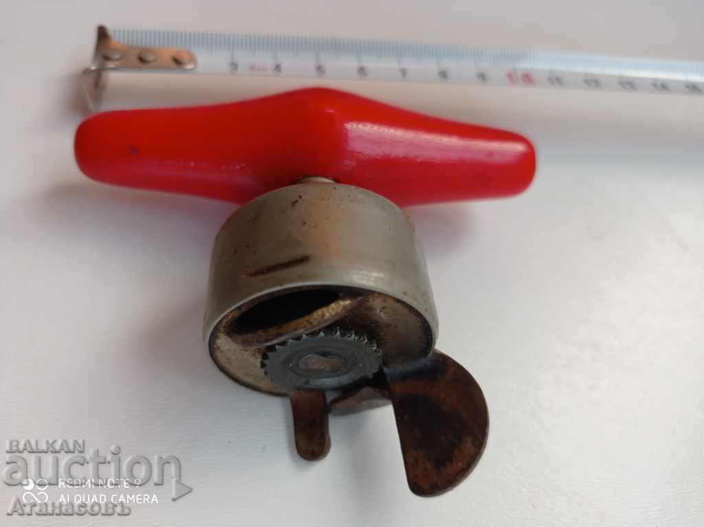 Auction Torpados can opener Auction Torpados can opener