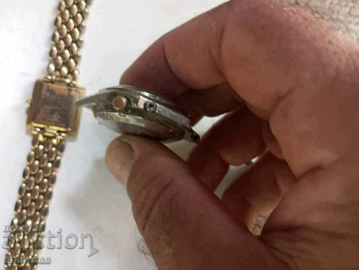 Delivery of Wristwatches Delivery of Wristwatches