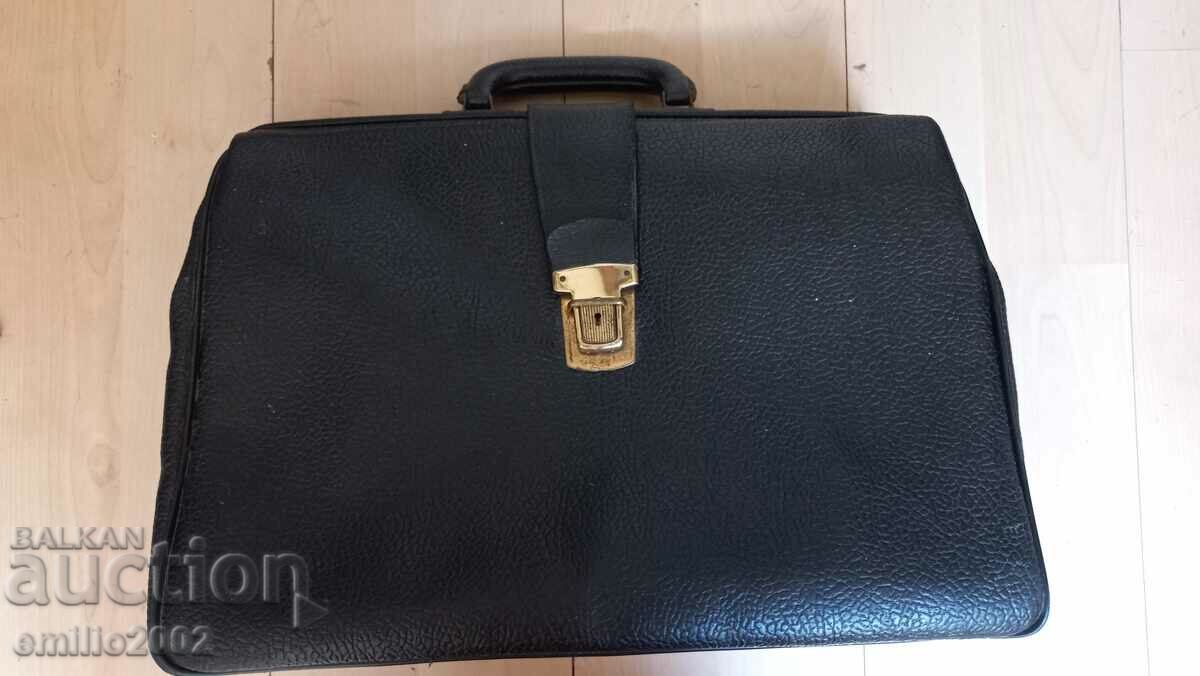 Lawyer's leather bag