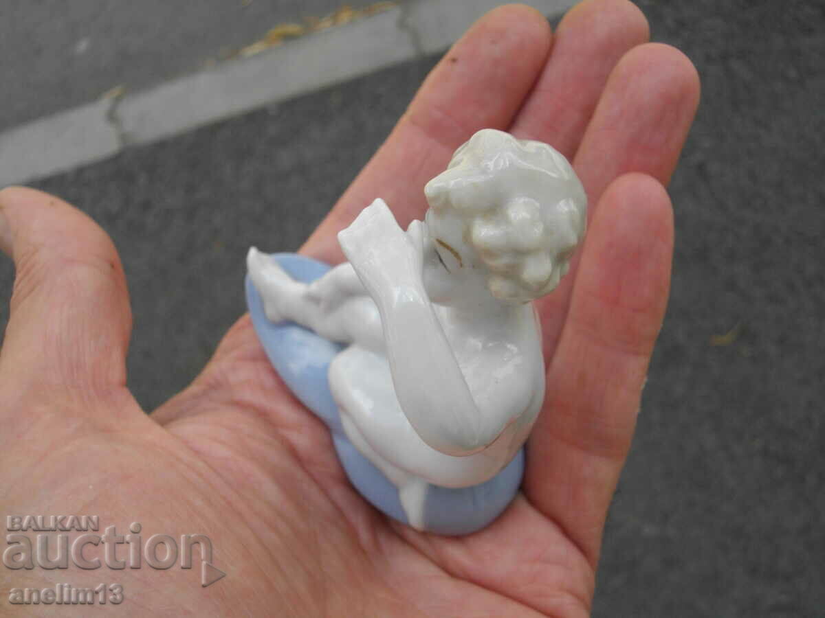 Auction OLD PORCELAIN MARKED Auction OLD PORCELAIN MARKED