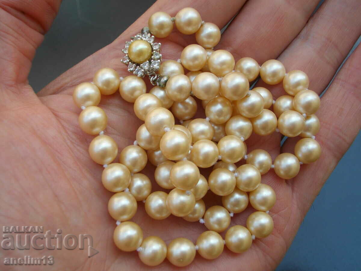 Delivery of OLD PEARL NECKLACE NECKLACE Delivery of OLD PEARL NECKLACE NECKLACE