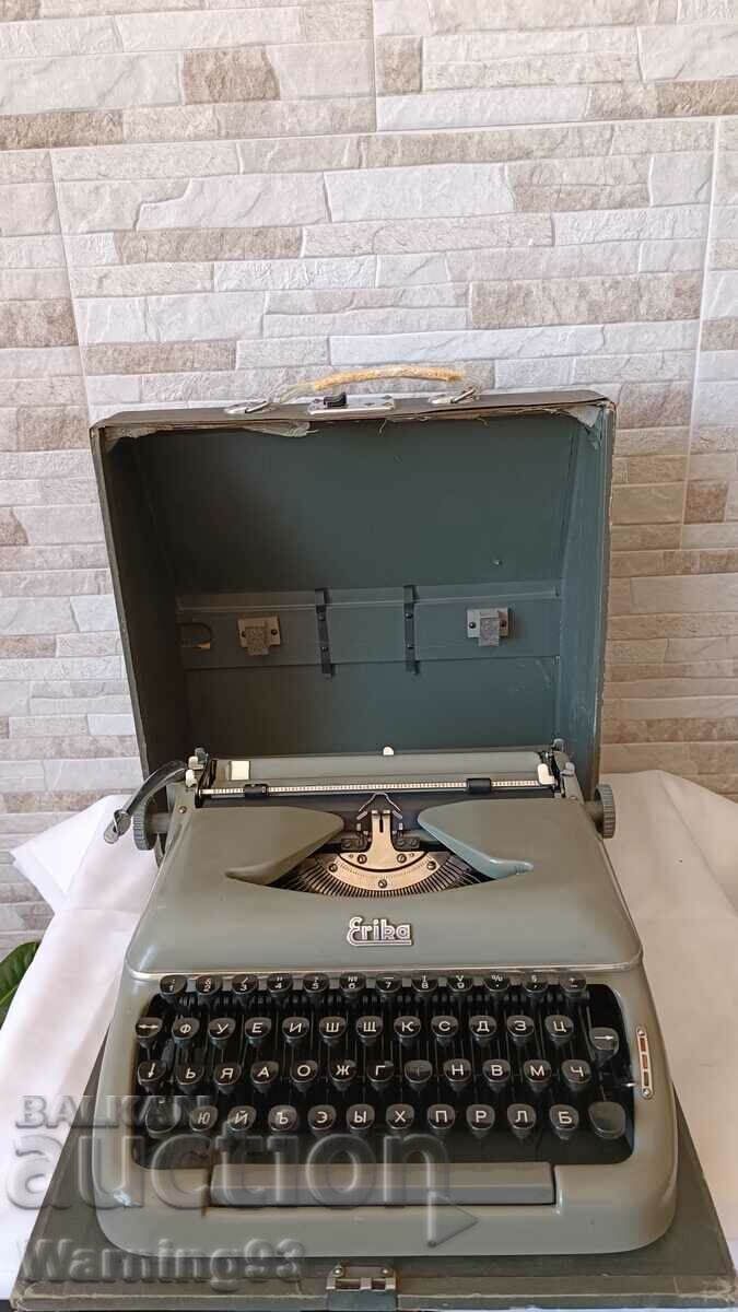Mașină de scris veche Erika 10 - Fabricat în Germania - 1955
