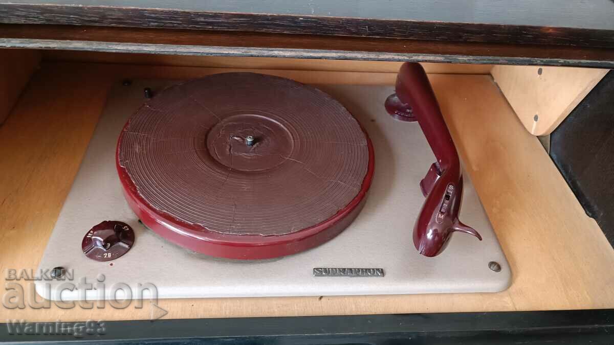 Стар грамофон SUPRAHON H17-50 - Made in Czechoslovakia -1956 с цена € 80.00 | 156.47 лв. Стар грамофон SUPRAHON H17-50 - Made in Czechoslovakia -1956 с цена € 80.00 | 156.47 лв.