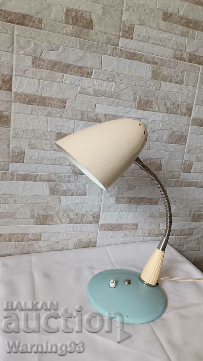 Livrarea Lampă de birou din metal poloneză #19 - masă - Antic Livrarea Lampă de birou din metal poloneză #19 - masă - Antic