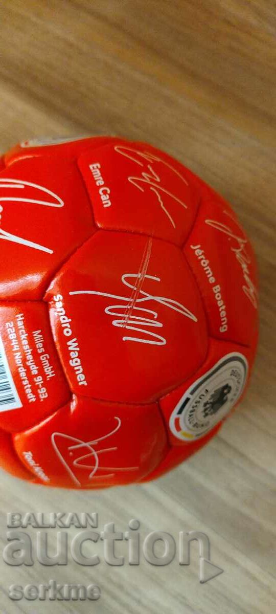 Delivery of Autograph ball Delivery of Autograph ball