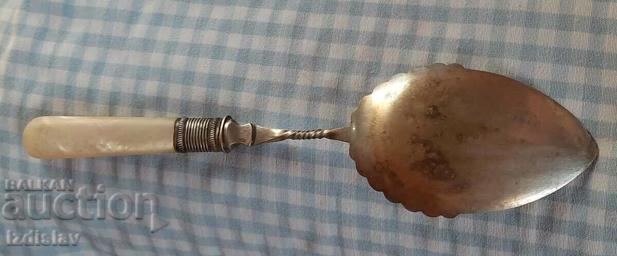 Auction Beautiful silver plated jam spoon with mother of pearl handle Auction Beautiful silver plated jam spoon with mother of pearl handle