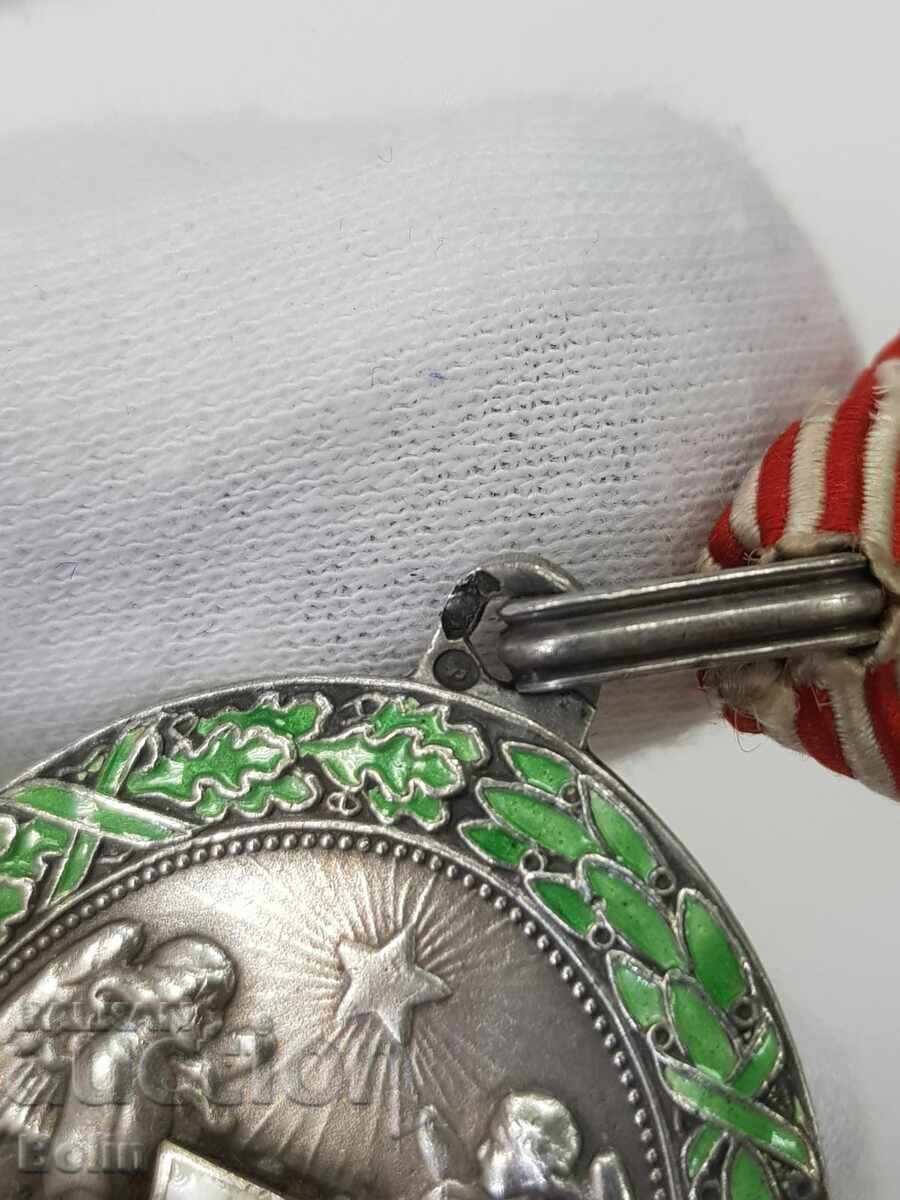 Доставка на Рядък австрийски сребърен медал знак Червен кръст 1864-1914 Доставка на Рядък австрийски сребърен медал знак Червен кръст 1864-1914