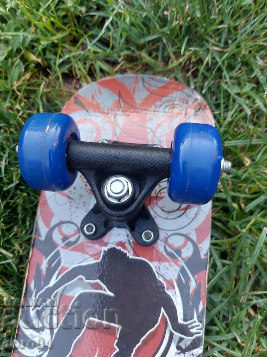 Παράδοση SKATEBOARD - RB - MINION