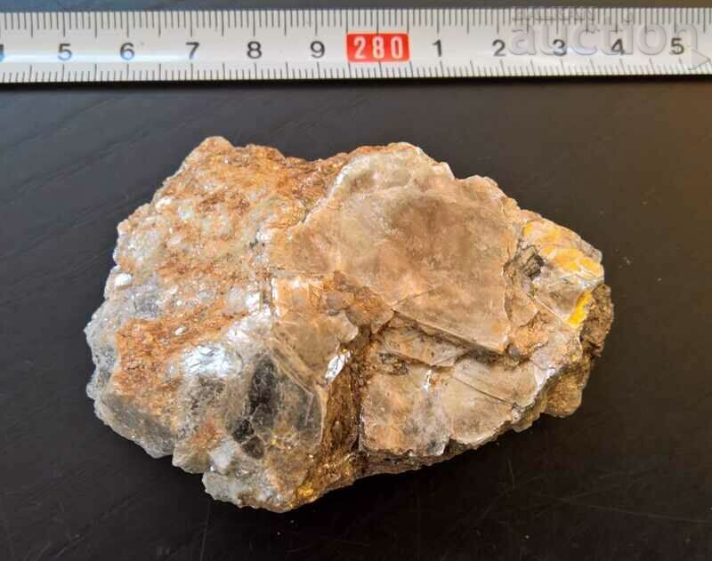 Слюда минерал натурален образец
