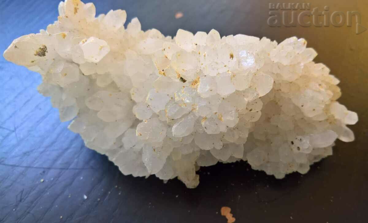 Φυσικό δείγμα ορυκτών κρυστάλλων χαλαζία