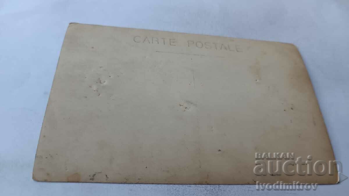 Photo Men women and children in the mountains with price 1.65 BGN | € 0.84 Photo Men women and children in the mountains with price 1.65 BGN | € 0.84