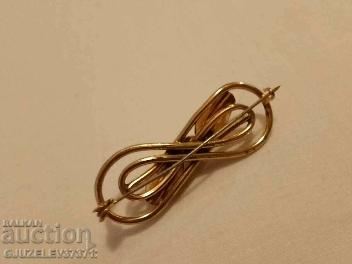 women's brooch with zircon and gold plating with price 48.00 BGN | € 24.54 women's brooch with zircon and gold plating with price 48.00 BGN | € 24.54