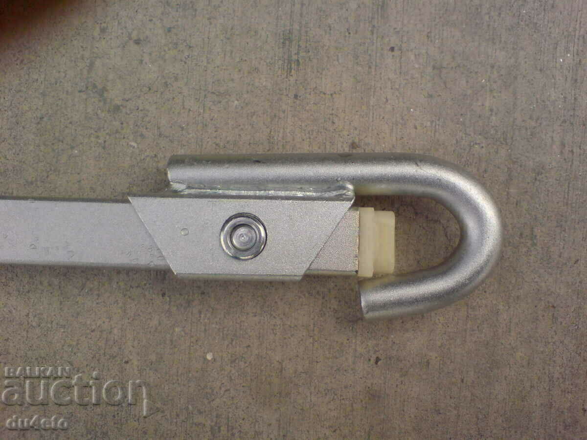 Auction  Detachable hard link, hard tow bar, tow box