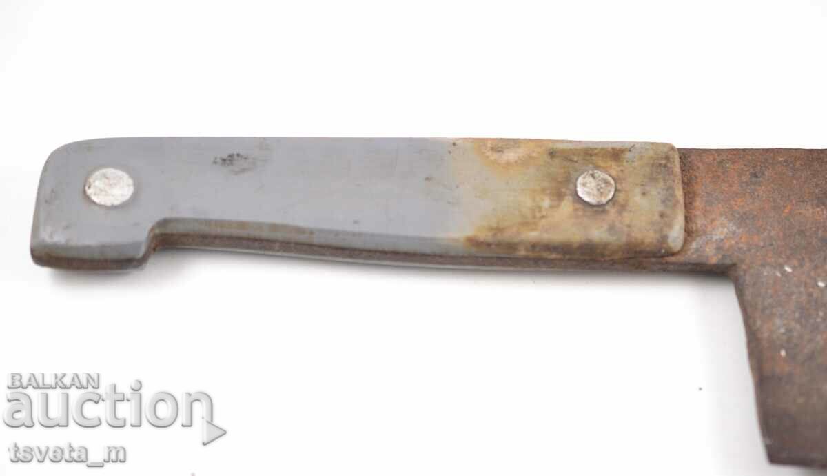 Delivery of Ancient saber Delivery of Ancient saber