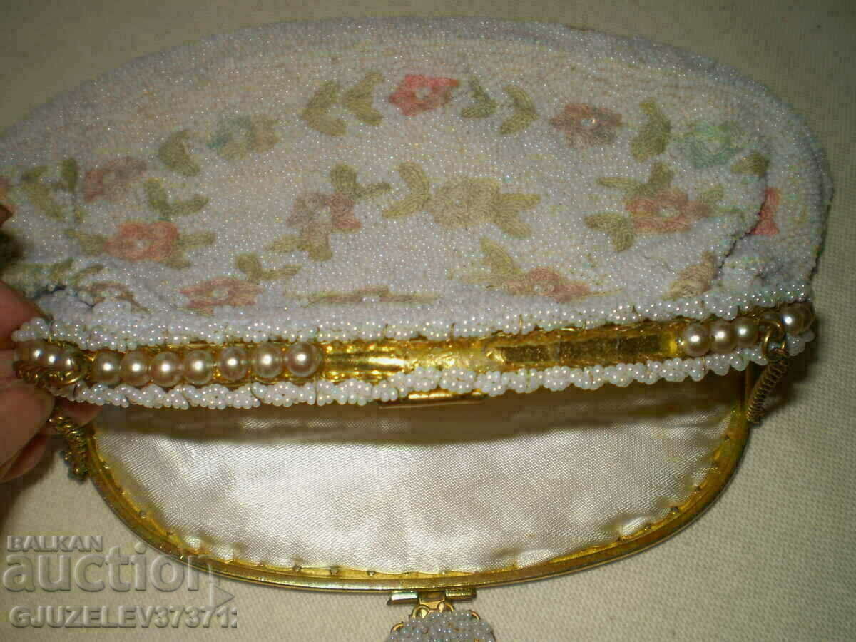 Παράδοση Vintage Τσάντα Πορτοφόλι Λευκή Γυάλινη Χάντρες Κέντημα WALBOR Παράδοση Vintage Τσάντα Πορτοφόλι Λευκή Γυάλινη Χάντρες Κέντημα WALBOR