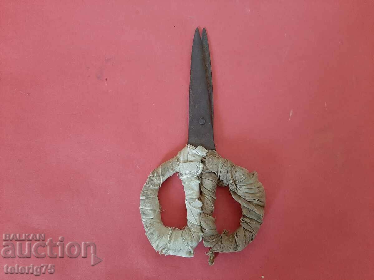 Old Retro Forged Scissors from the 1920s with price 40.00 BGN | € 20.45