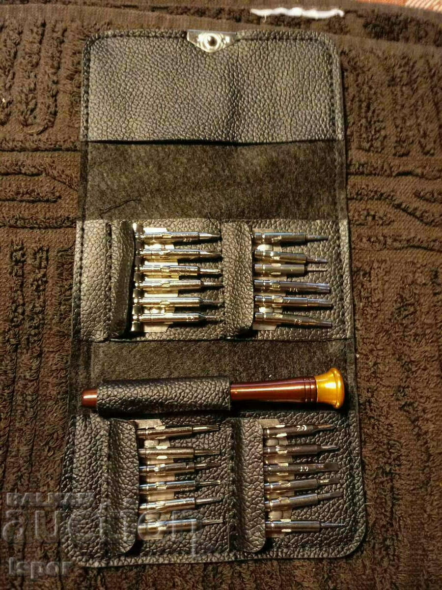 Set de buzunar pentru mecanici fine cu preț 16.00 BGN | € 8.18 Set de buzunar pentru mecanici fine cu preț 16.00 BGN | € 8.18