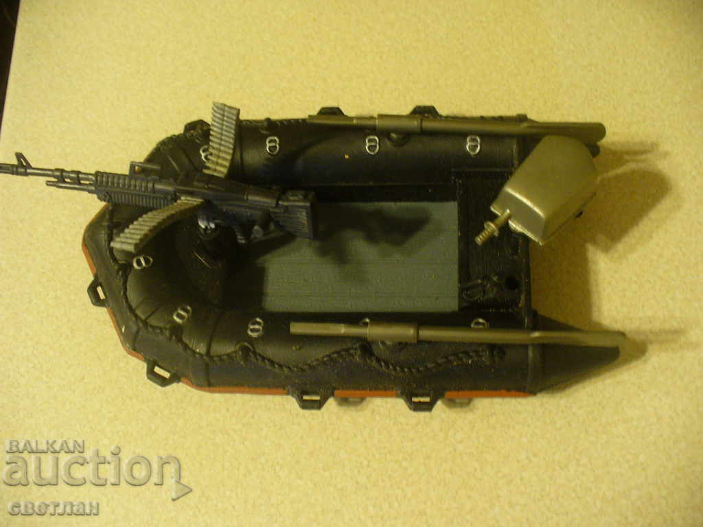 Delivery of TOY BOAT Delivery of TOY BOAT