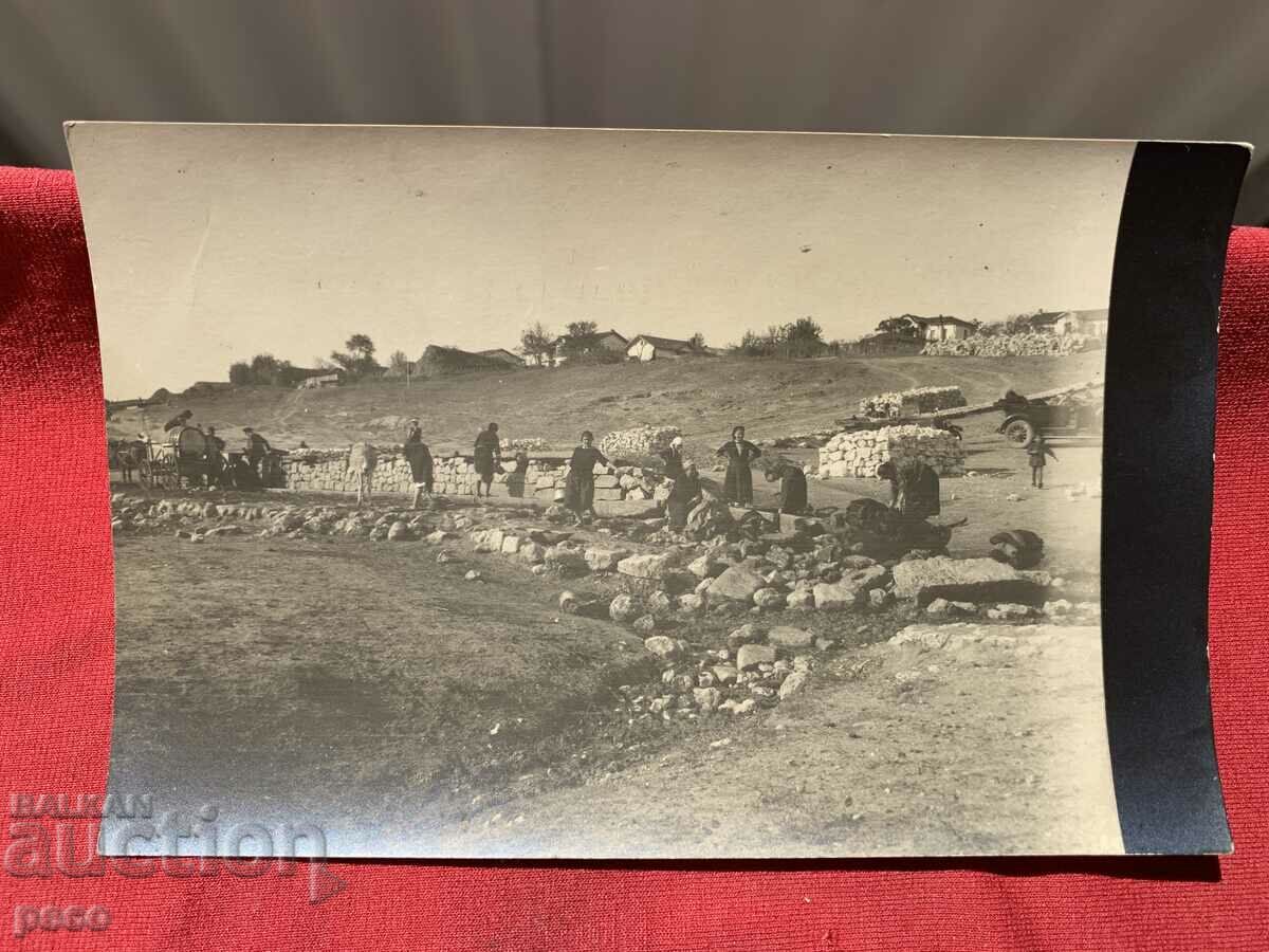 At the Bit and culture fountain, an old photo - 5 At the Bit and culture fountain, an old photo - 5