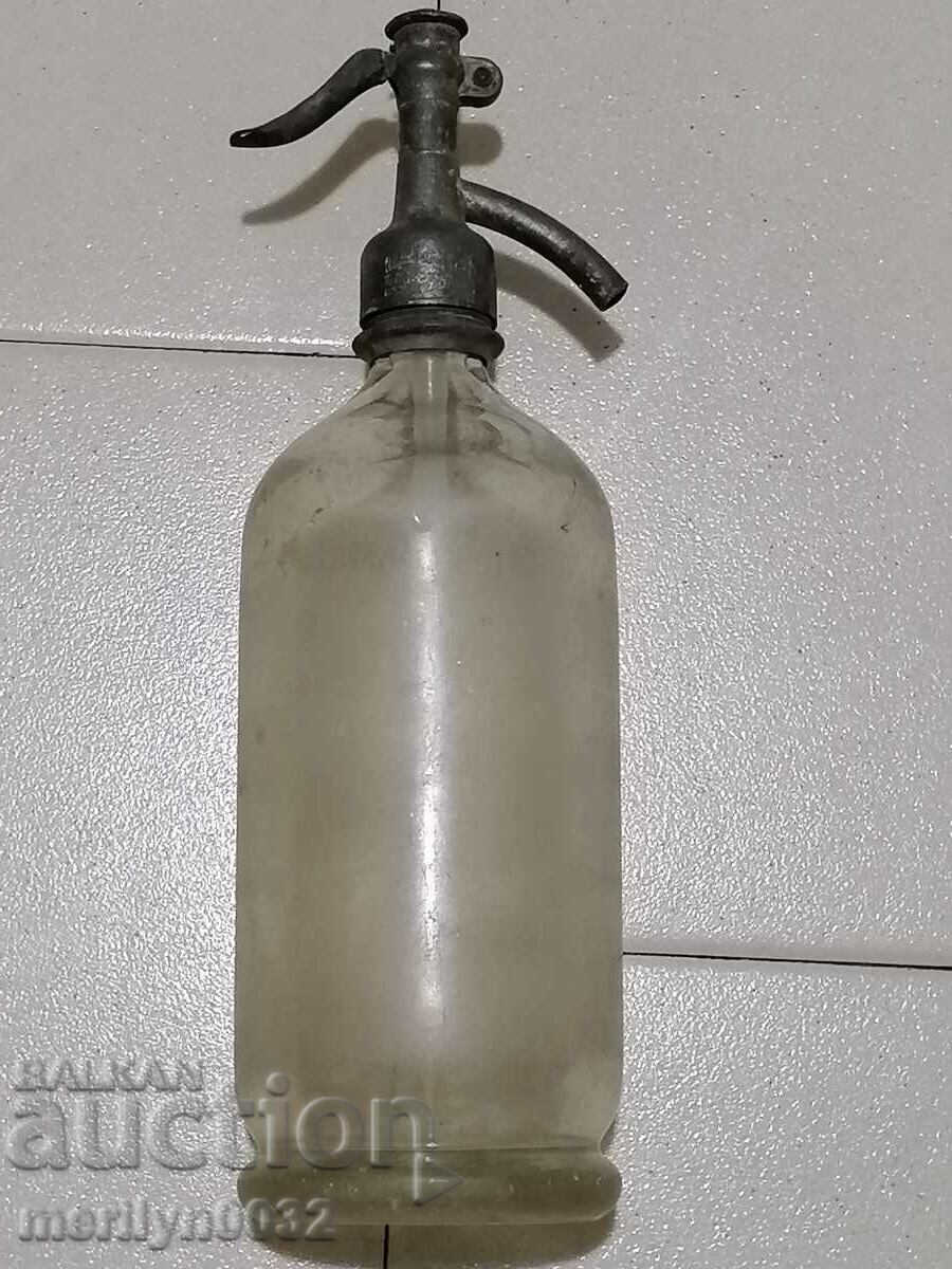 Стар сифон за газирана вода, сода, бутилка, шише, стъкло