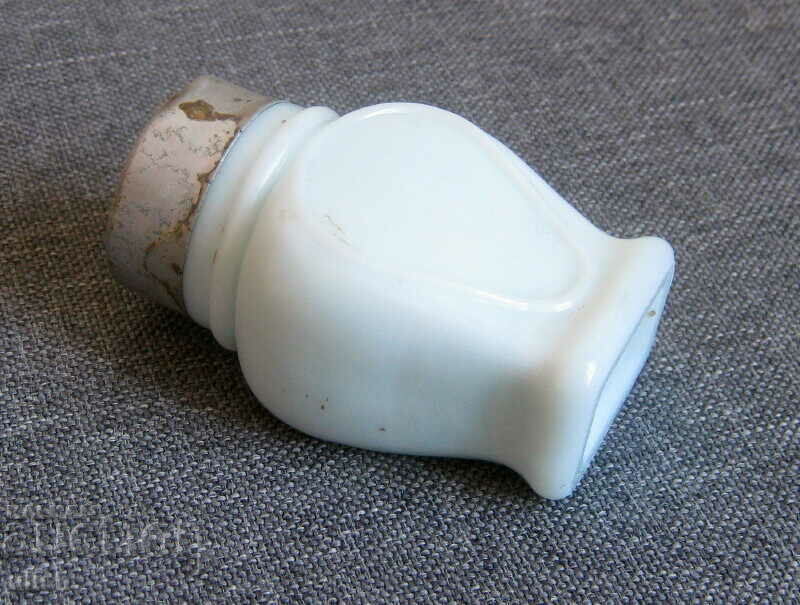 Paris Mignot-Boucher old opal opal cosmetic bottle with price 20.00 BGN | € 10.23 Paris Mignot-Boucher old opal opal cosmetic bottle with price 20.00 BGN | € 10.23