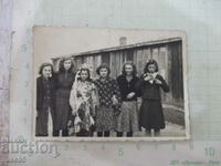 An old photo of six girls