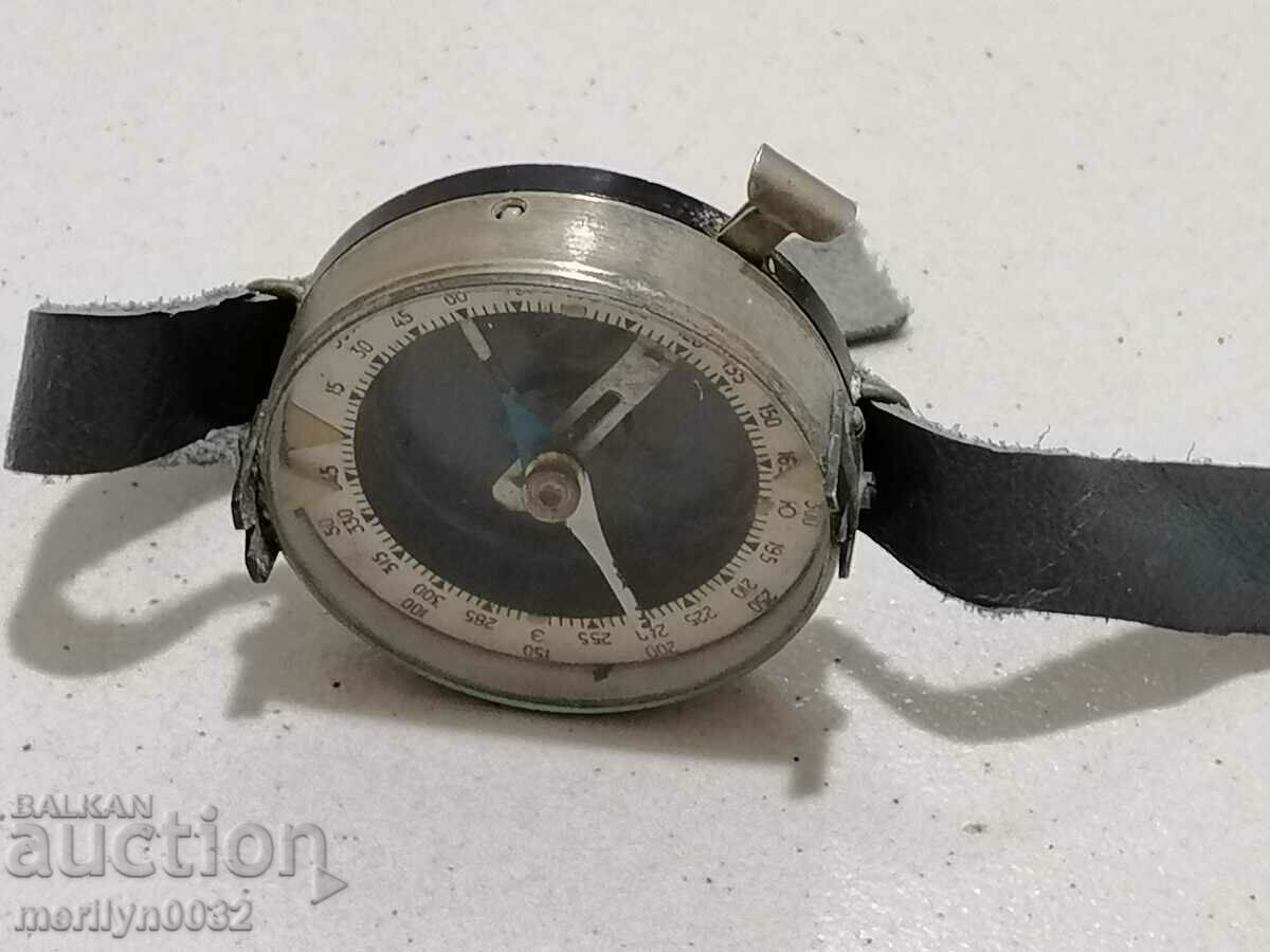 Delivery of Old army compass with Bakelite Corps, Bulgaria