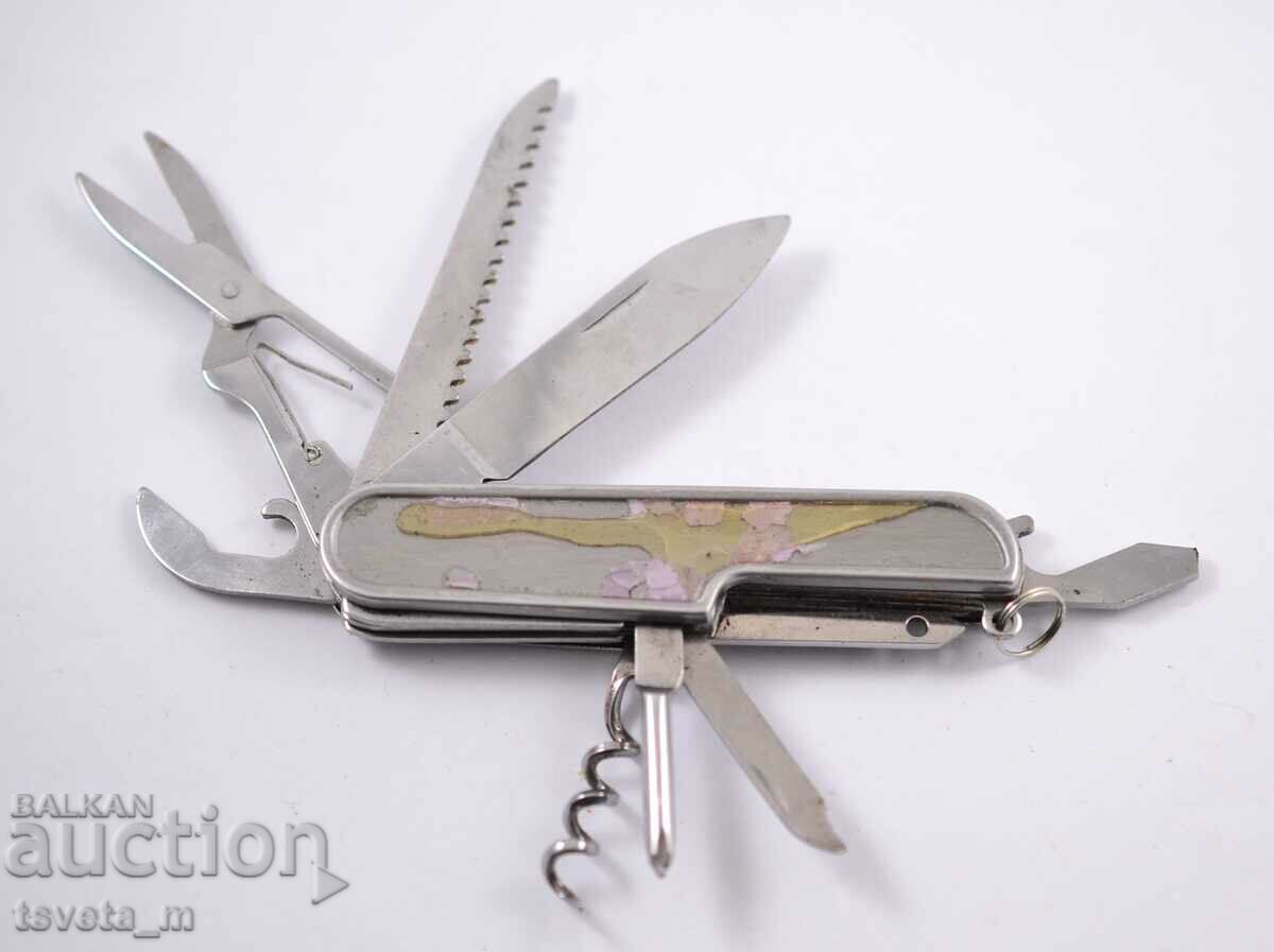 Auction Pocket knife with 9 tools - for repair or parts Auction Pocket knife with 9 tools - for repair or parts