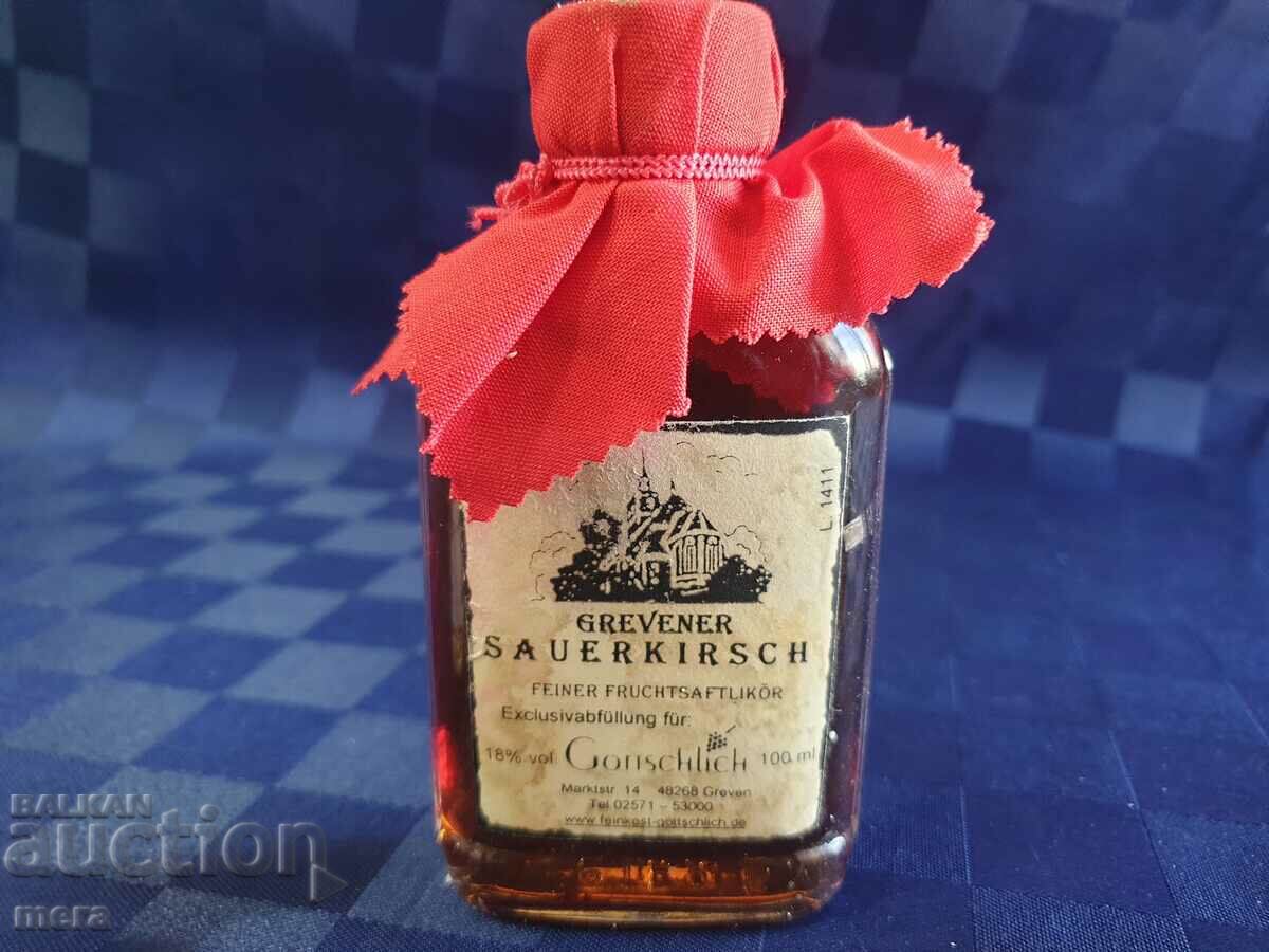 Delivery of Lot of collectible mini bottles - unprinted Delivery of Lot of collectible mini bottles - unprinted