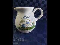 Porcelain jug for milk