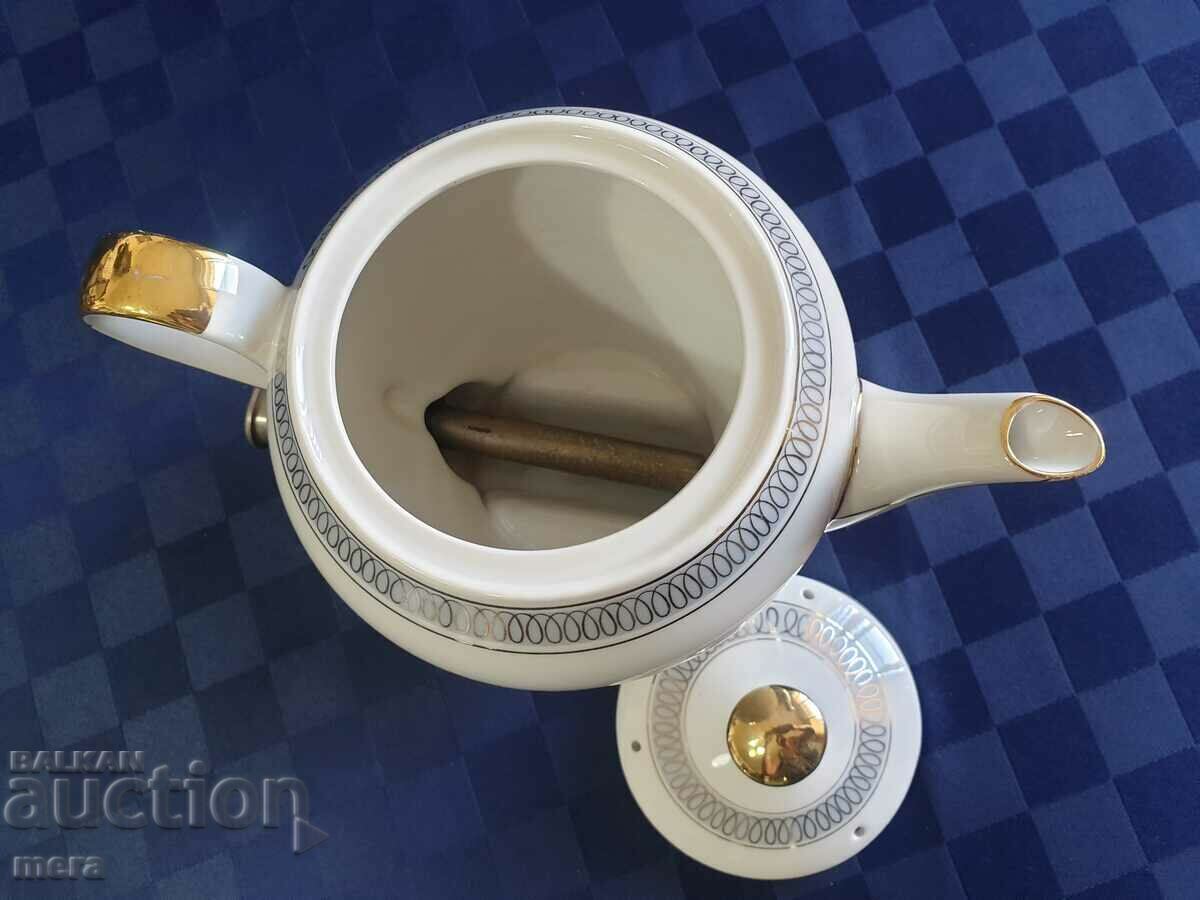 Auction Porcelain electric German kettle, teapot Auction Porcelain electric German kettle, teapot