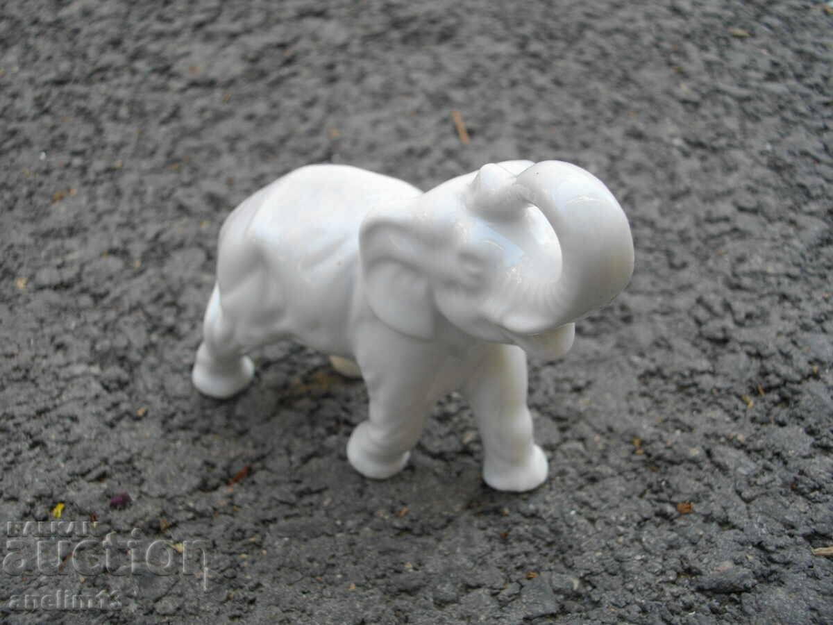 OLD ELEPHANT PORCELAIN with price 45.00 BGN | € 23.01