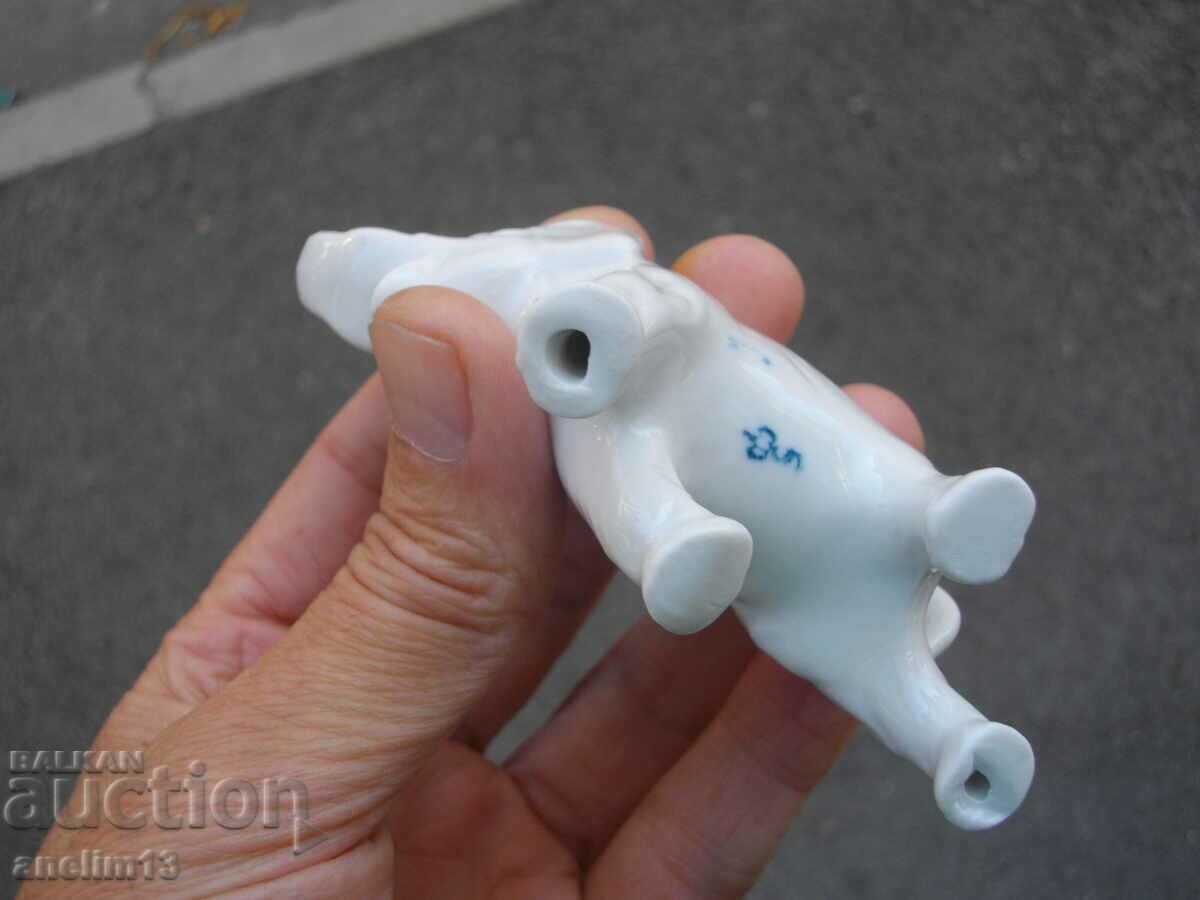 OLD ELEPHANT PORCELAIN - 7