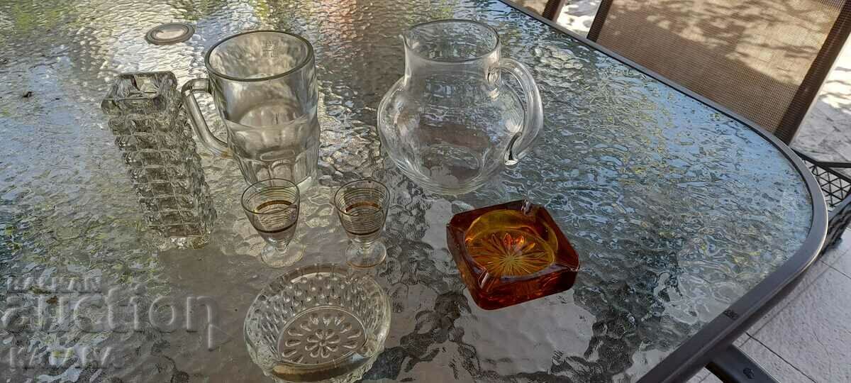 Glasses + jug + ashtray
