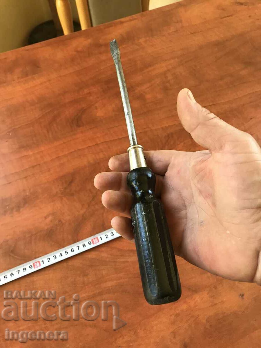 SCREWDRIVER STRONG TOOL HUGE AND SOLID SWEDISH with price 18.00 BGN | € 9.20 SCREWDRIVER STRONG TOOL HUGE AND SOLID SWEDISH with price 18.00 BGN | € 9.20