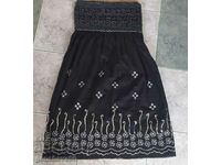 Skirt with embroidered sequins and silk embroidery