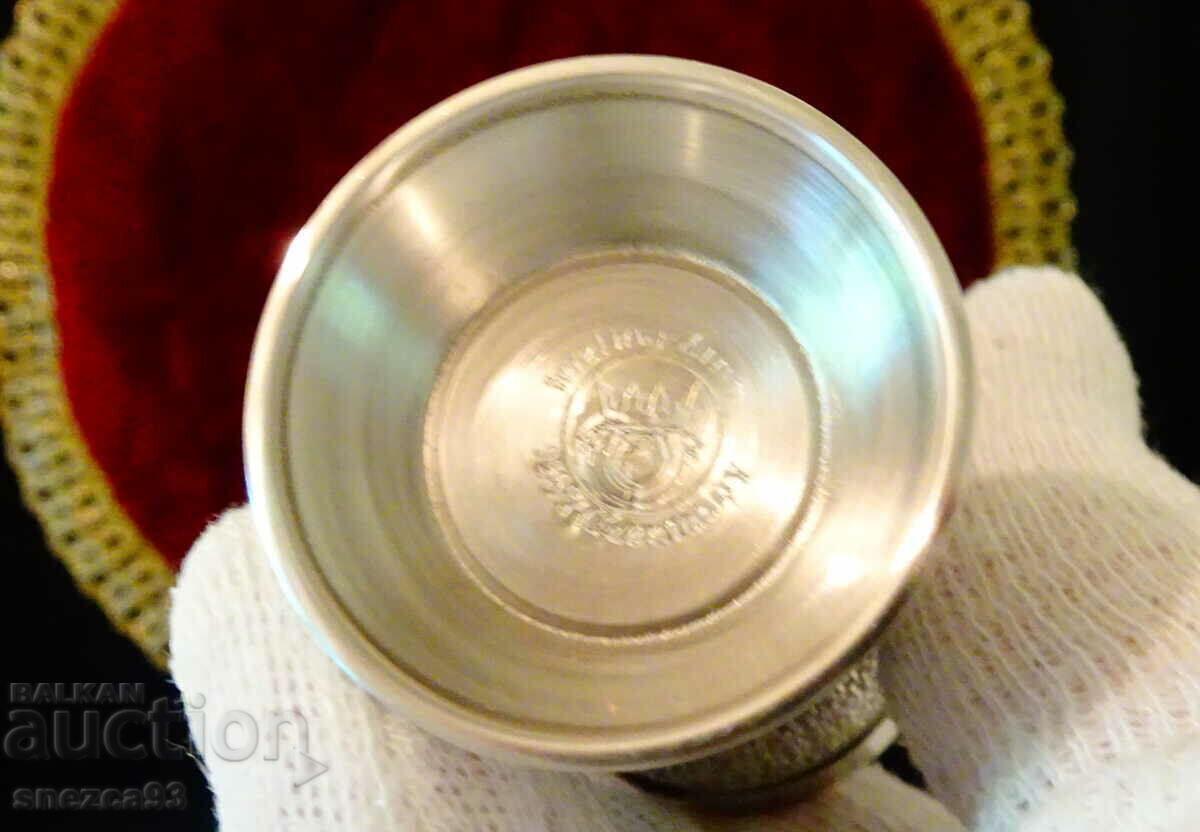 Tin cup "Die Lindenwirtin" - 6 Tin cup "Die Lindenwirtin" - 6