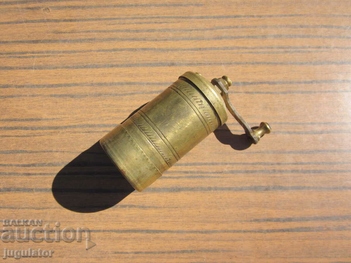 old small bronze mechanical pepper mill with price 30.00 BGN | € 15.34