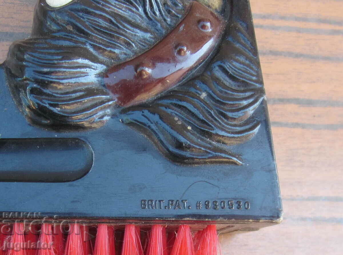 Auction old collectible dog shaped clothes brush Auction old collectible dog shaped clothes brush