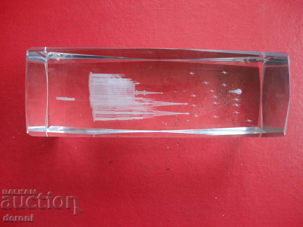 Delivery of Crystal figure Koln cathedral Delivery of Crystal figure Koln cathedral