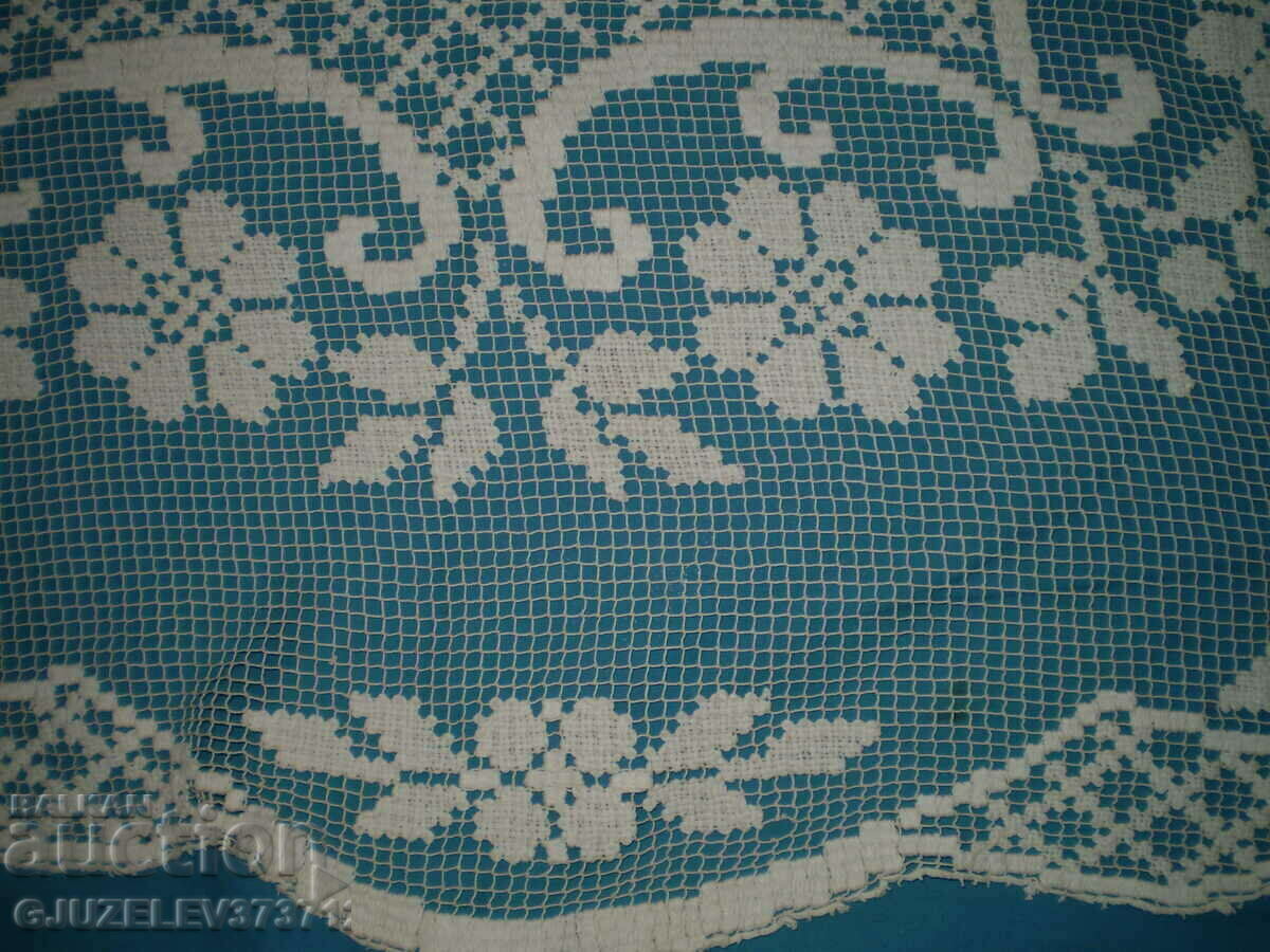 19th century ellipsoid hand-knitted fillet lace tablecloth - 5