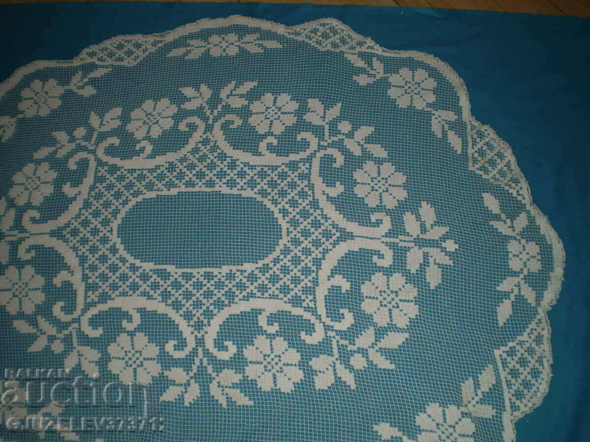 19th century ellipsoid hand-knitted fillet lace tablecloth - 6