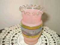 Vasă de sticlă ondulată din sticlă Art Deco vopsită în roz
