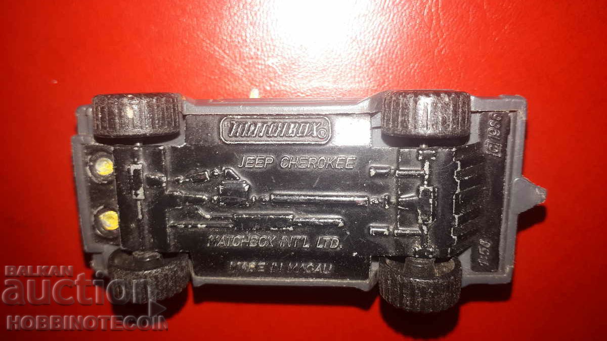 CUTIA DE chibrituri MAKAO MAKAO C 1986 JEEP CHEROKEE 1/58 - 5 CUTIA DE chibrituri MAKAO MAKAO C 1986 JEEP CHEROKEE 1/58 - 5
