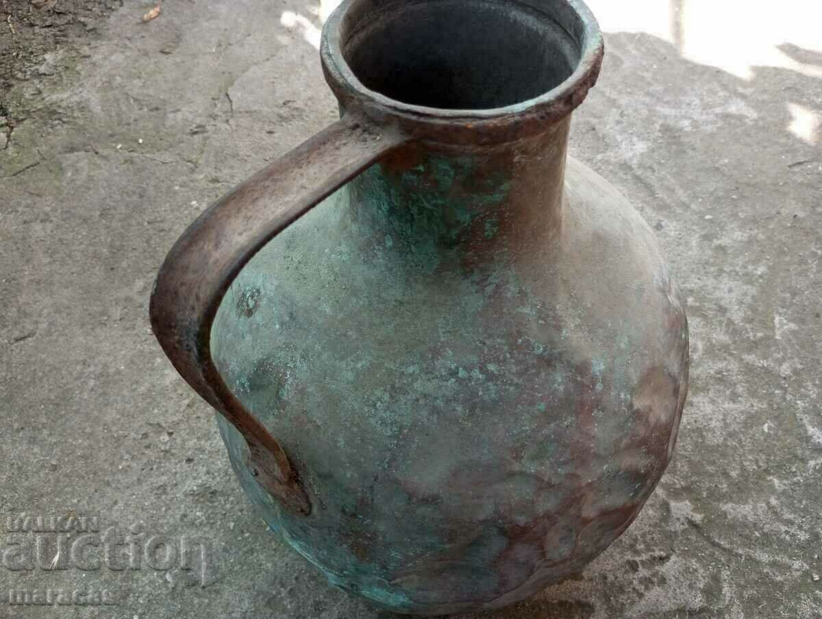 Auction Old copper pot rare model Auction Old copper pot rare model