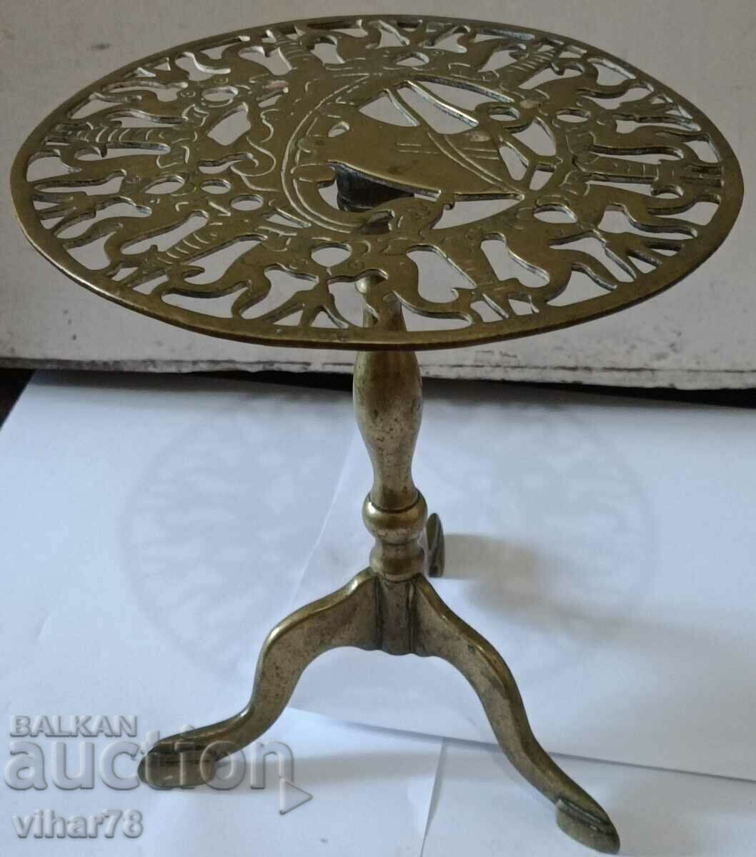 Малка месингова масичка - 6