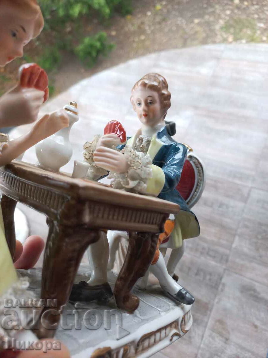 Delivery of UNIQUE PORCELAIN COMPOSITION FIGURE STATUETTE Delivery of UNIQUE PORCELAIN COMPOSITION FIGURE STATUETTE